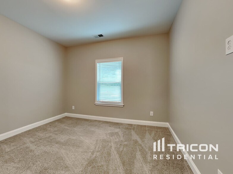 Building Photo - 7841 Melanie Dr