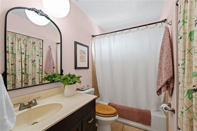 Building Photo - 731 Texas St