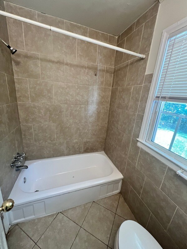 Building Photo - 4220 Fayette Cir