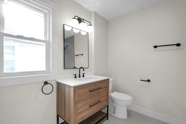 Building Photo - Coming Soon! Stunning 3-Bedroom, 2 Full Bath, 2 Half Bath Home in Southern Orchards