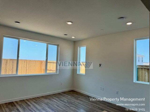 Building Photo - 4696 Snapdragon Wy