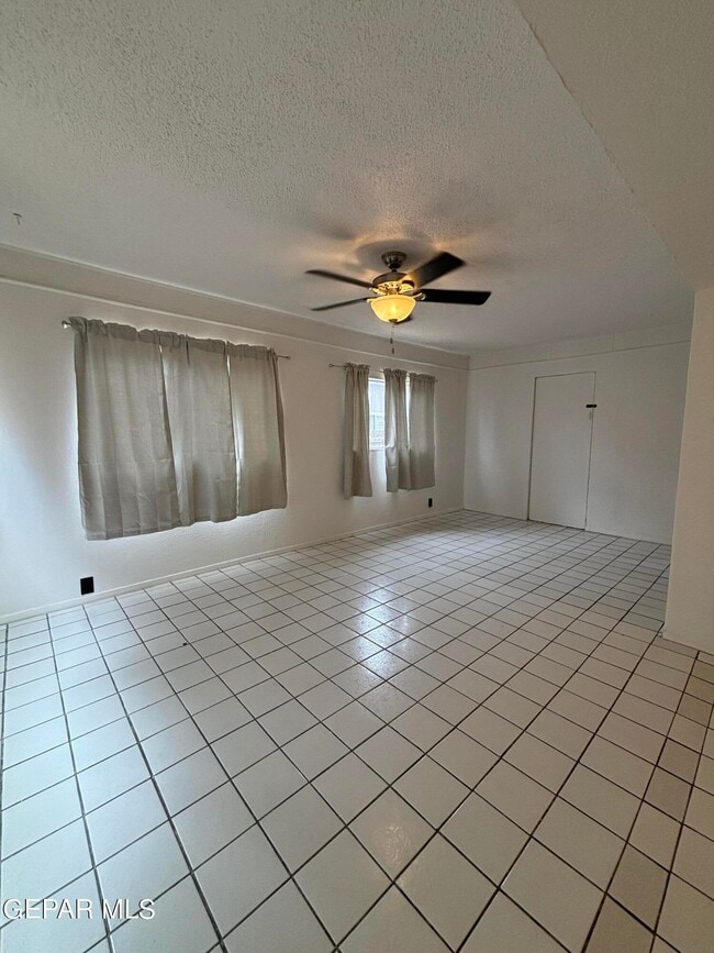 Building Photo - 10349 Shoshone St