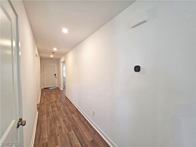 Building Photo - 660 Huyana Wind Dr