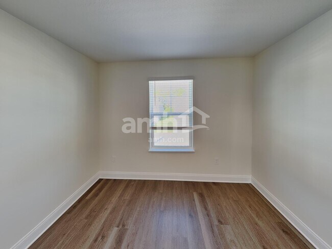 Building Photo - 5698 Dease Rd