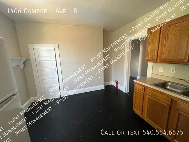 Building Photo - Spacious 2 Bedroom 1 Bath Apartment