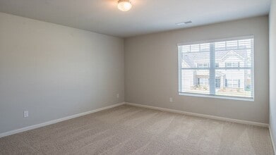 Building Photo - 308 Geranium St