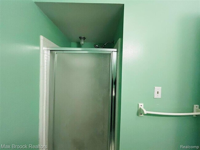 Building Photo - 4113 Telegraph Rd