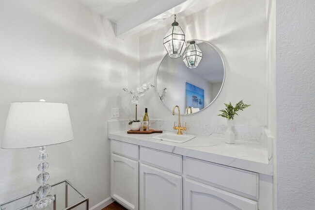 Building Photo - 20740 Celeste Cir