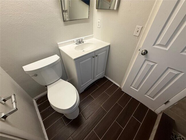 Building Photo - 2680 Bay Leaf Dr