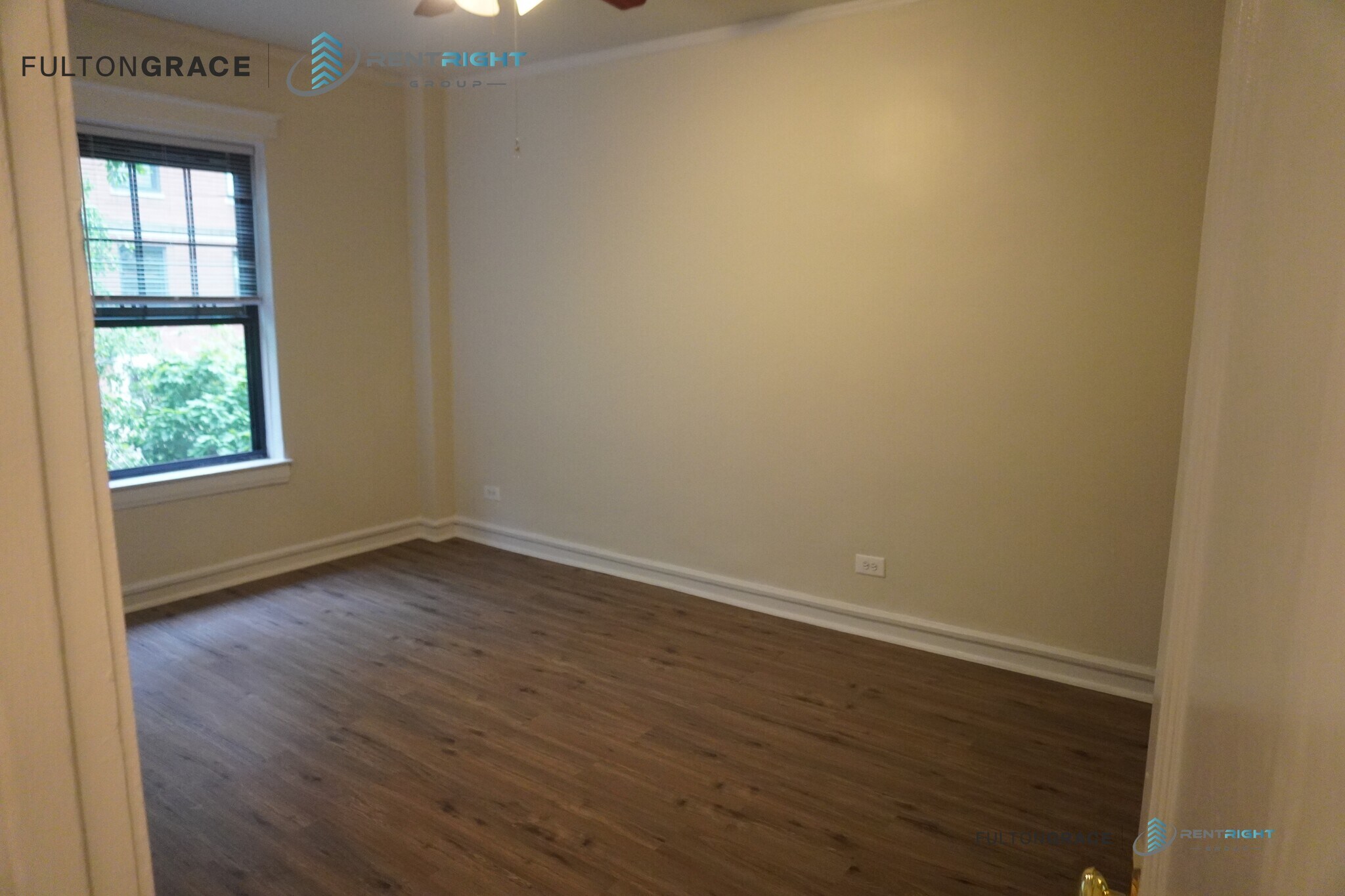 Building Photo - 426 W Briar Pl