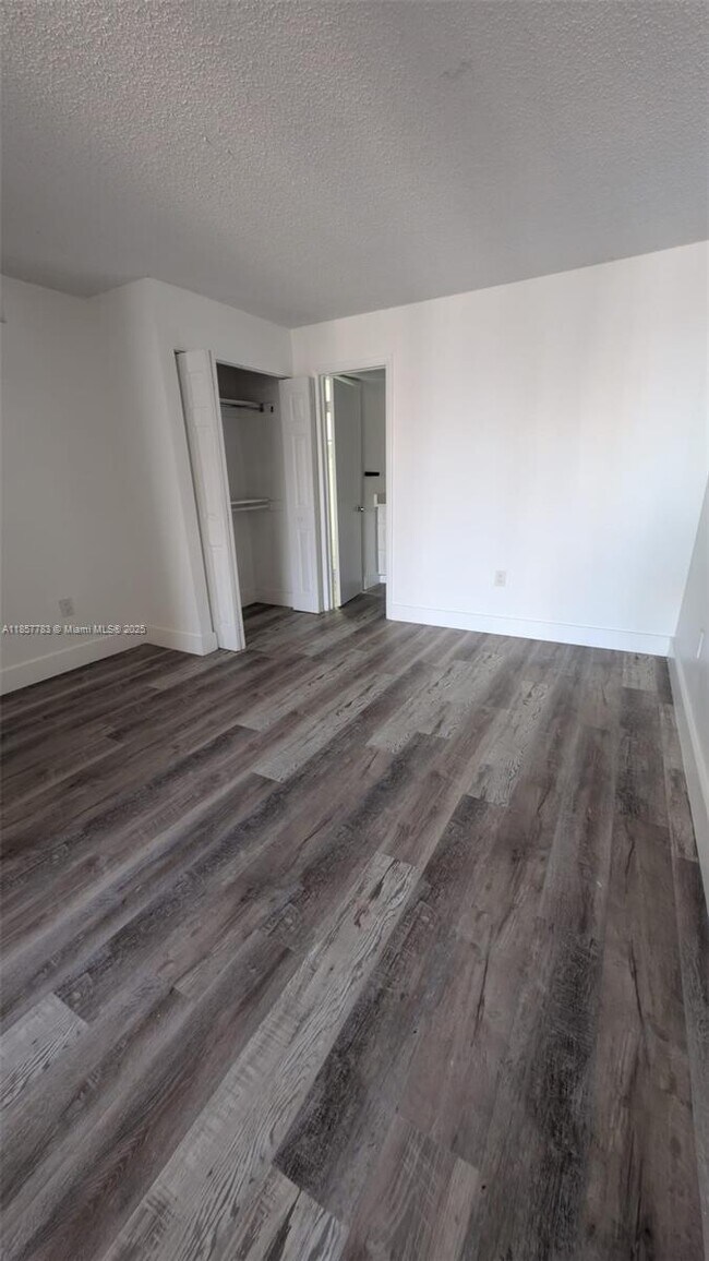 Building Photo - 10700 SW 108th Ave