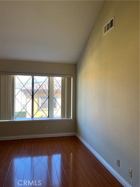 Building Photo - 320 N Marguerita Ave