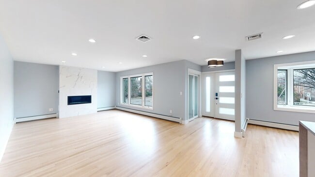 Building Photo - 1420 Oleri Terrace