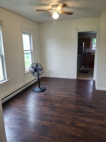 Building Photo - 138 Caroline Ave