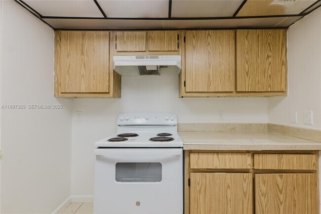 Building Photo - 2020 NW 119th St