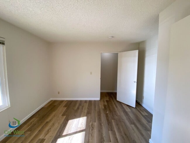 Building Photo - 421 Gwinn Ct