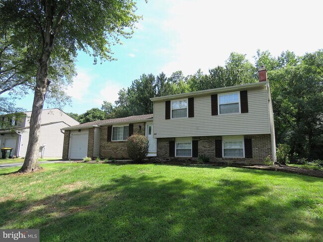 Building Photo - 7125 Vantage Dr