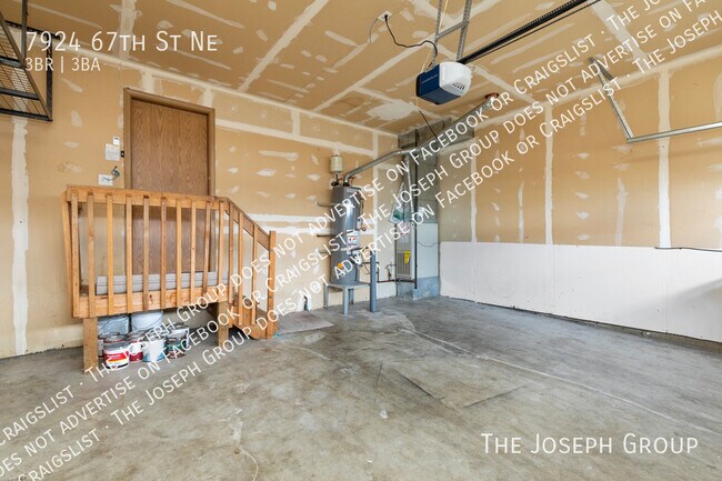 Building Photo - 7924 67th St NE