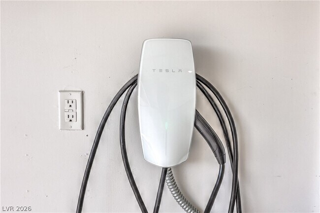 Building Photo - 10762 Flame Vine Ct