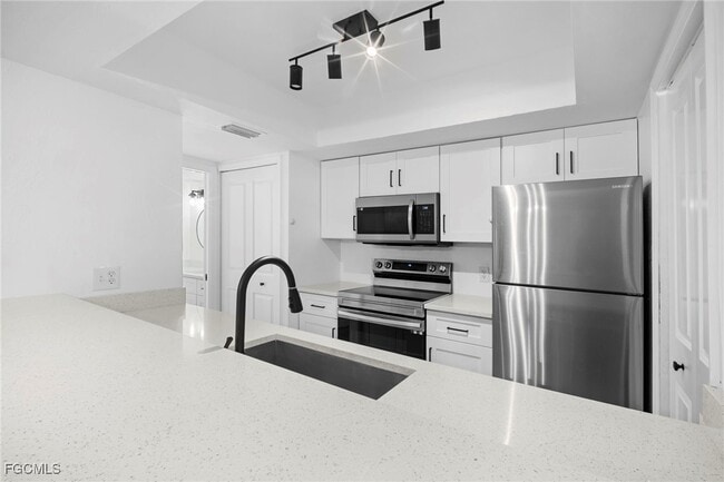 Building Photo - 6213 Timberwood Cir