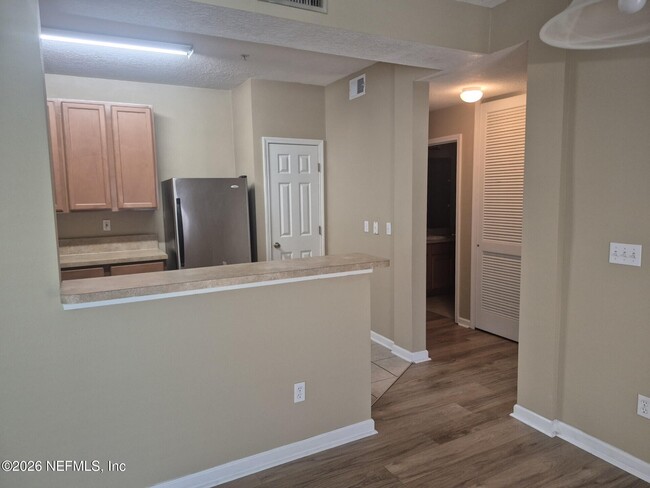 Building Photo - 2200 Marsh Hawk Ln