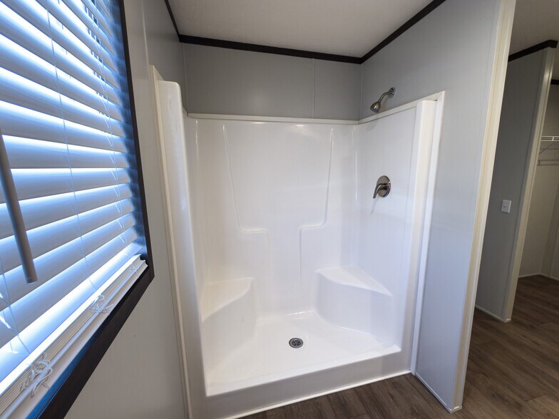 Building Photo - 114 Shady Grove Dr