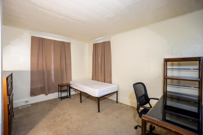 Building Photo - 113 Comstock Pl