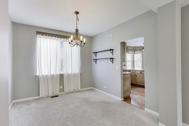 Building Photo - 410 Arlington Ln