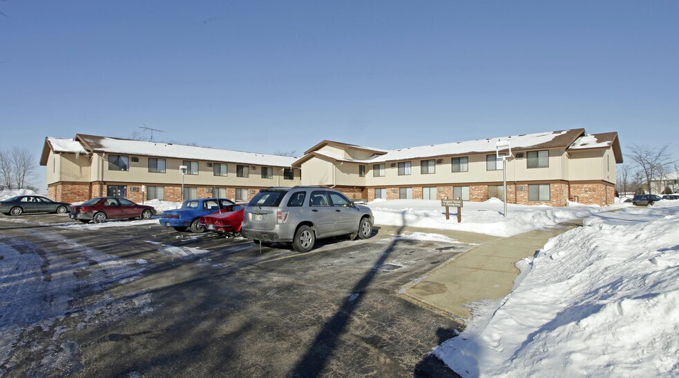 Kenosha Gardens Apartments 54305532 64th Ave Kenosha WI 53144