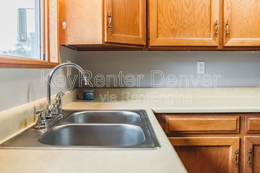 Building Photo - 16565 E Girard Ave