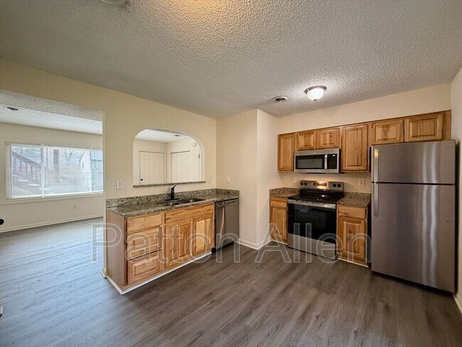 Building Photo - 22 Dawnwood Cir