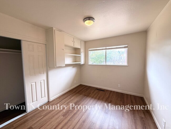 Building Photo - Nice 3 Bedroom, 2 Bath Located in North Salinas!