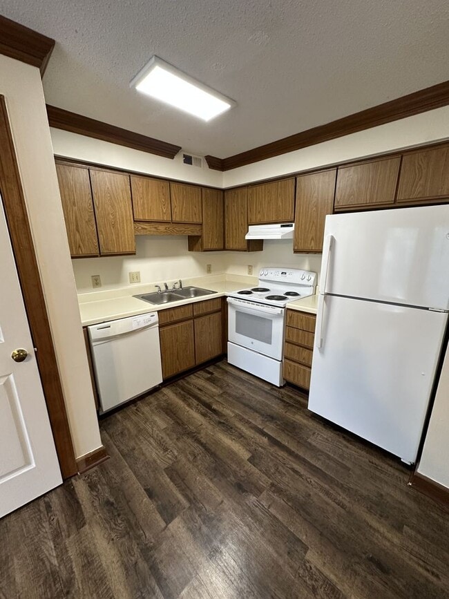 Building Photo - 3530 Ivy Commons Dr
