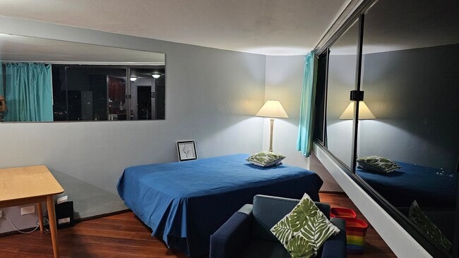 Building Photo - 1700 Ala Moana Blvd