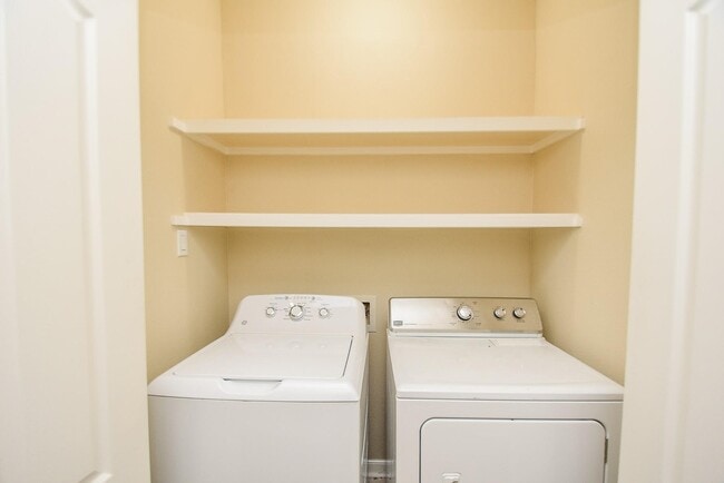 Building Photo - 21807 Windsor Castle Dr