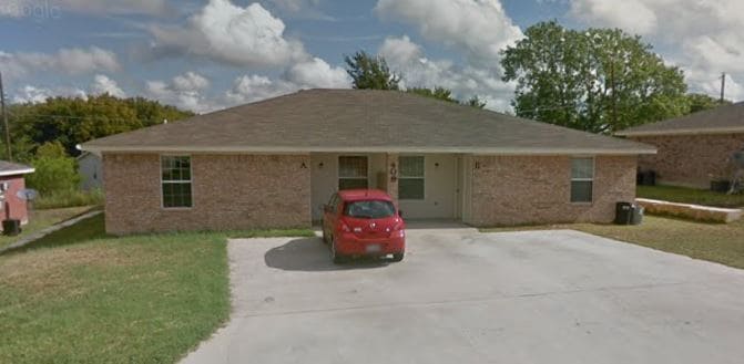 Building Photo - 409 Justin Ln