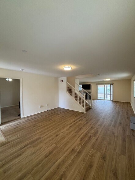 Building Photo - 12828 Shawnee