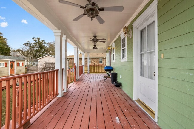 Building Photo - 426 Russell Ave