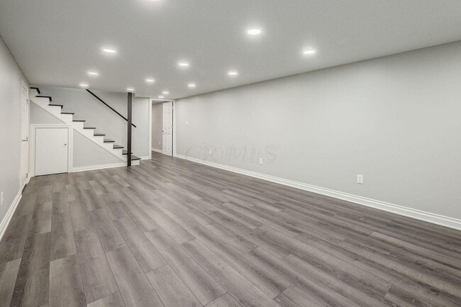 Building Photo - 1350 Marlyn Dr