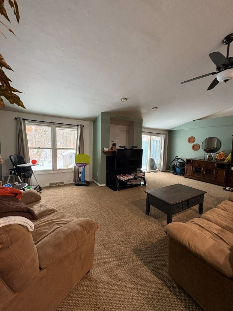 livingroom - 13501 Velp Ave