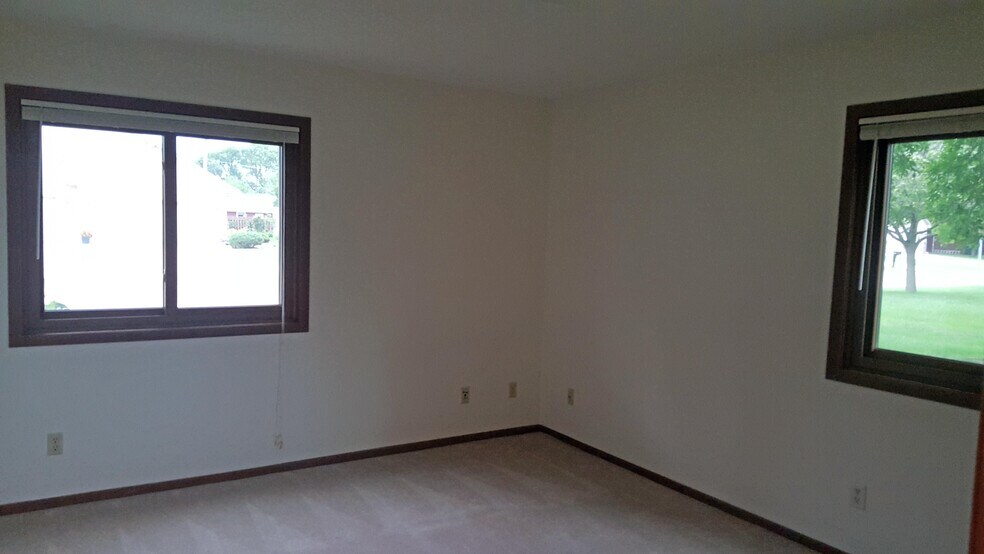 Building Photo - 601 Pfau St