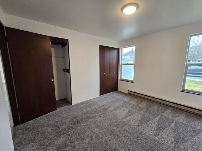 Building Photo - Tsoulouhas #1