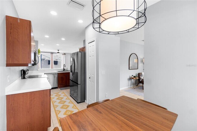 Building Photo - 5617 Whitehead St