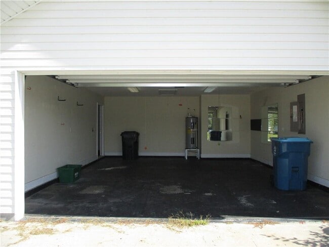 Building Photo - 115 Haleys Pl Dr