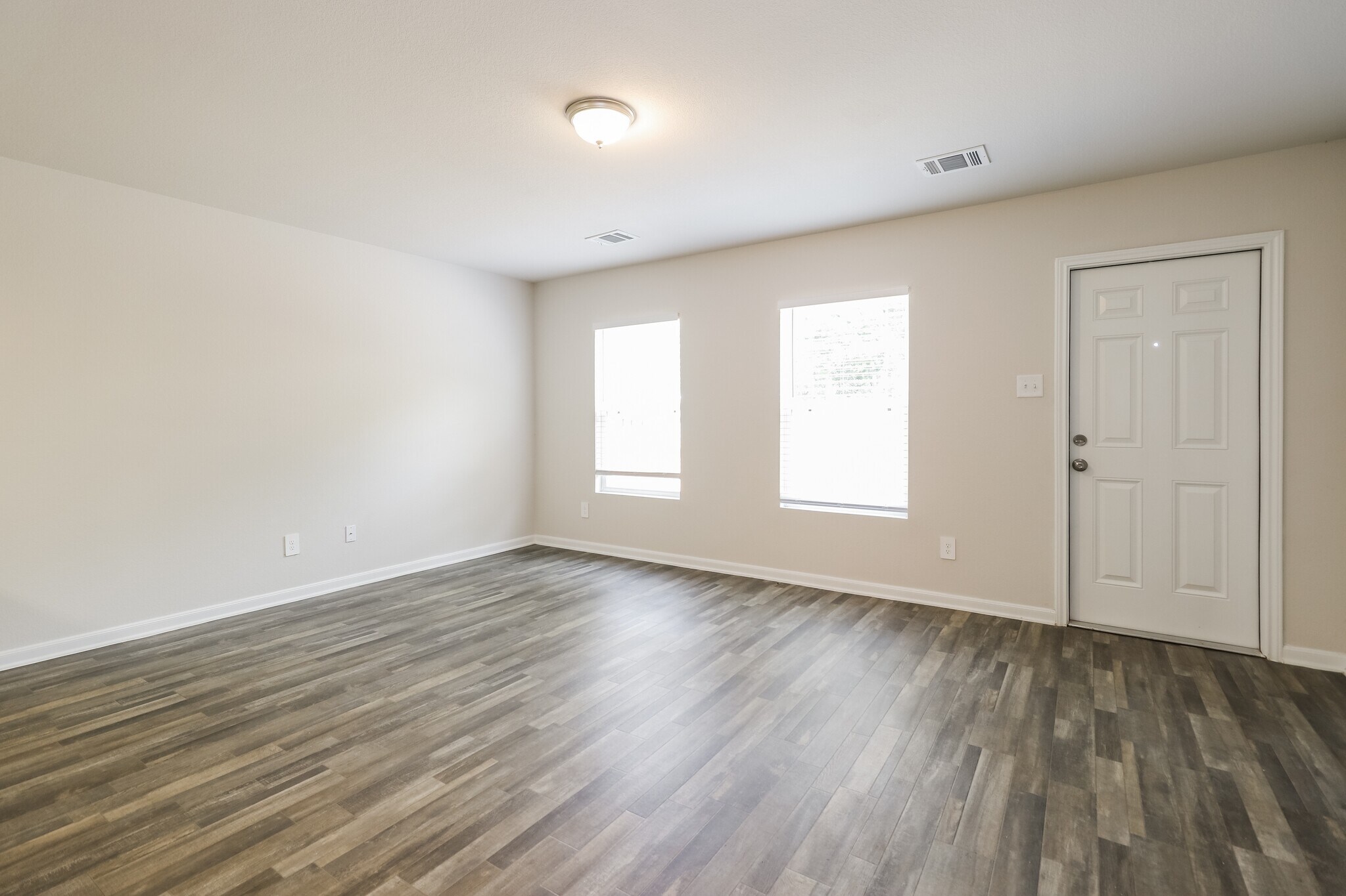 Building Photo - 14207 Green Wing Cir