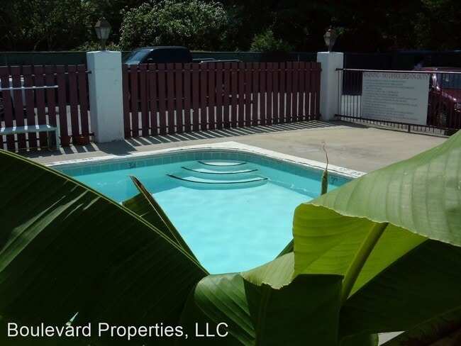 Building Photo - 136 Grady Ave