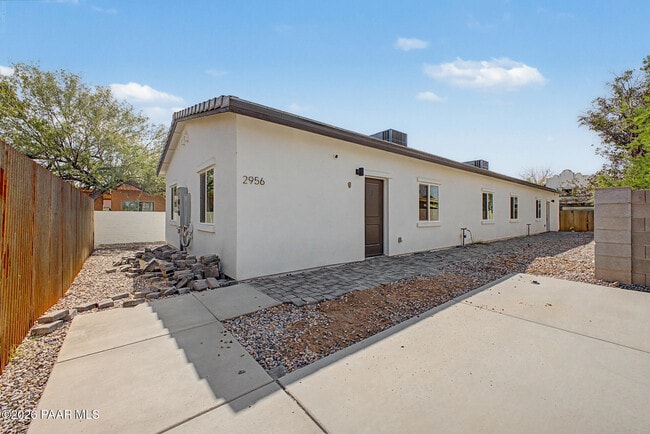 Building Photo - 2956 N Richey Blvd