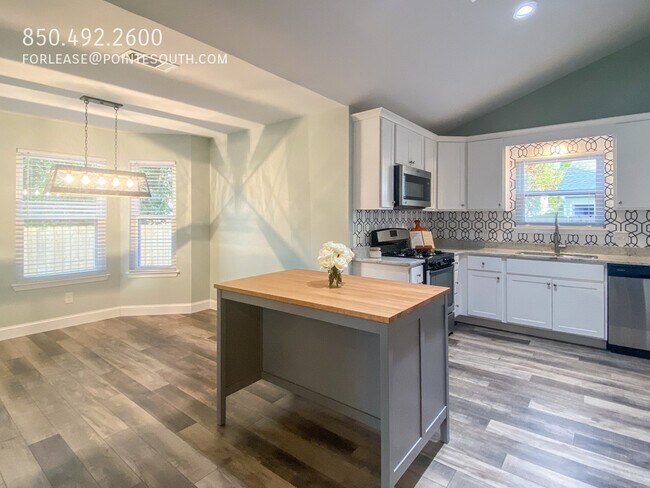 Building Photo - 5990 W Bay Point Dr