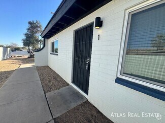 Building Photo - 2540 N 17th Way