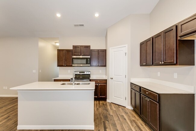 Building Photo - 3 Bedroom in Maize Schools!